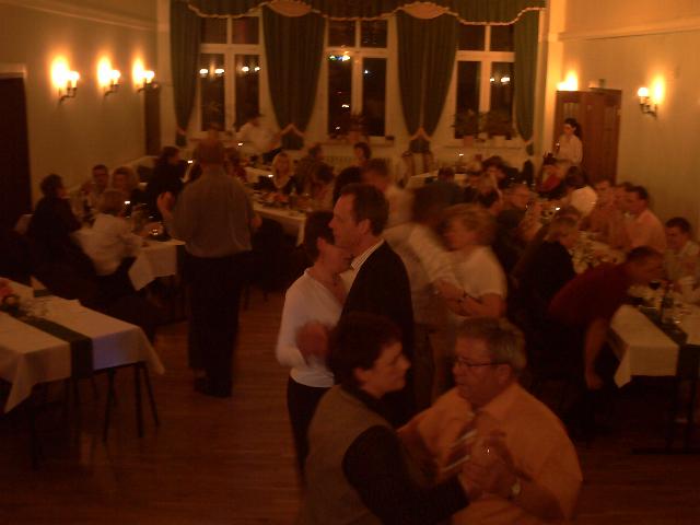 Duepow0703.JPG (31875 bytes)