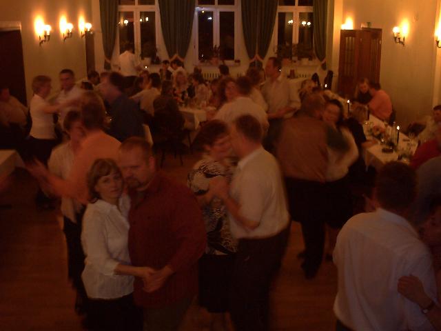 Duepow0708.JPG (30755 bytes)