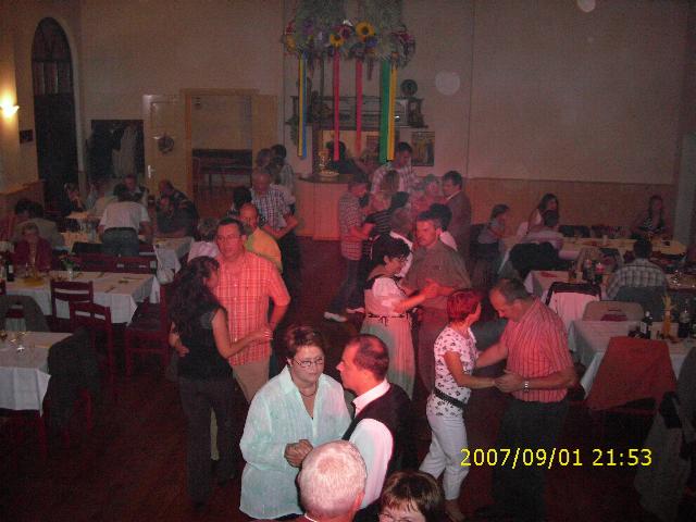 ErnteKluess0705.jpg (45463 bytes)