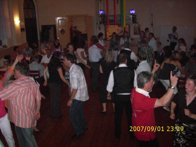 ErnteKluess0709.jpg (43204 bytes)