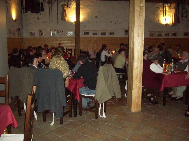 Frauent0805.jpg (49715 bytes)