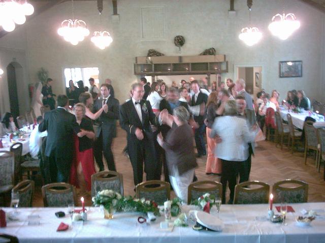 HochzAndreaBasti0702.jpg (49643 bytes)