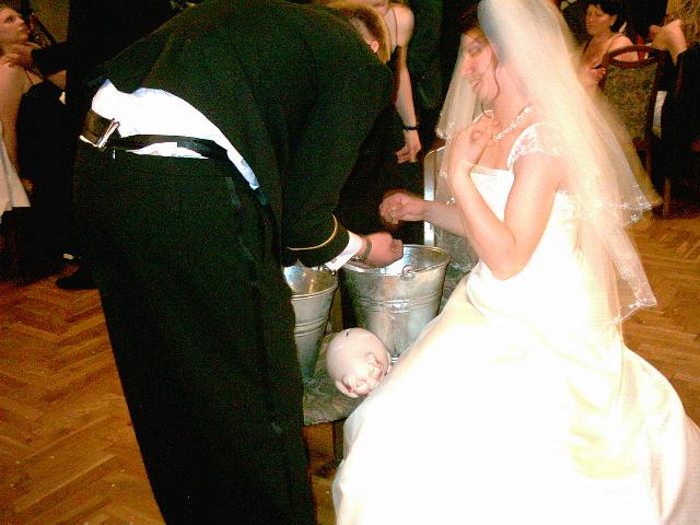 HochzAndreaBasti0705.jpg (49825 bytes)