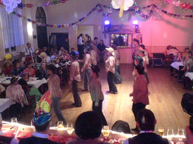 Kluess0709.jpg (58821 bytes)