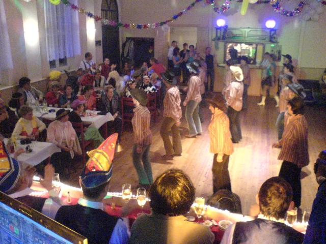 Kluess0710.jpg (60770 bytes)