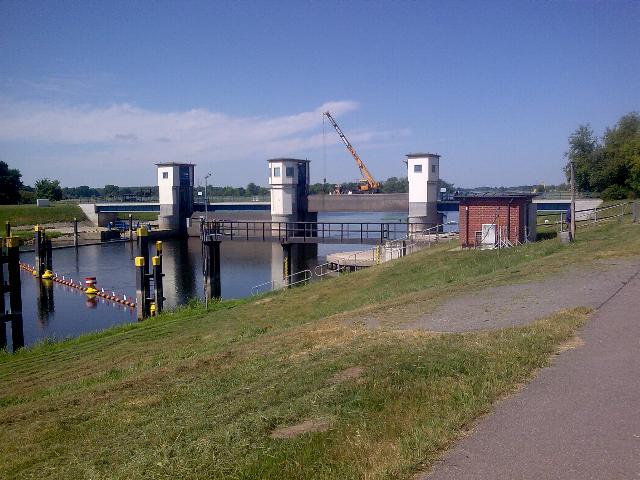 Tdp0814.jpg (58866 bytes)