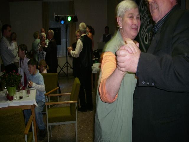 Techentin0804.jpg (34227 bytes)