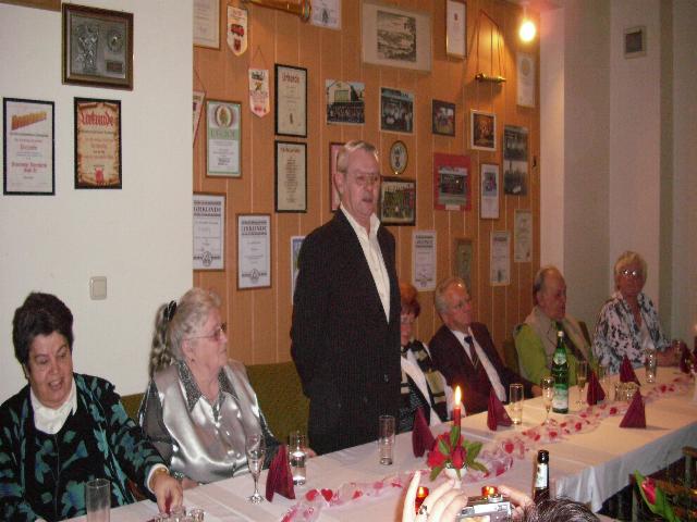 Techentin0806.jpg (50531 bytes)