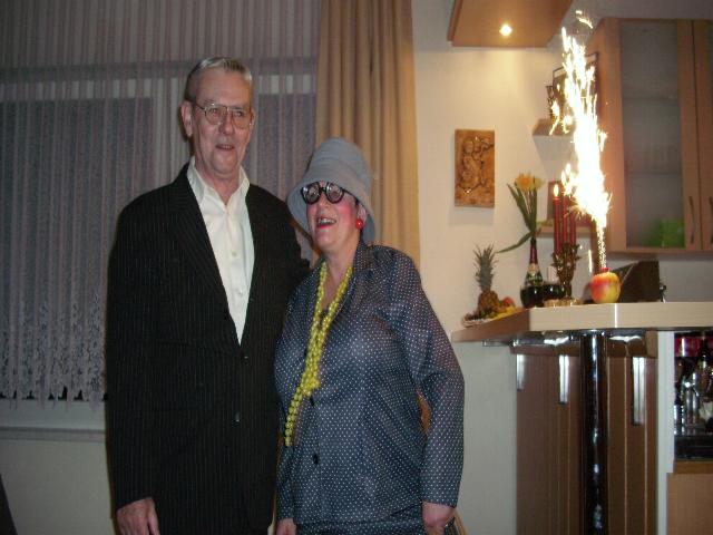 Techentin0807.jpg (44846 bytes)