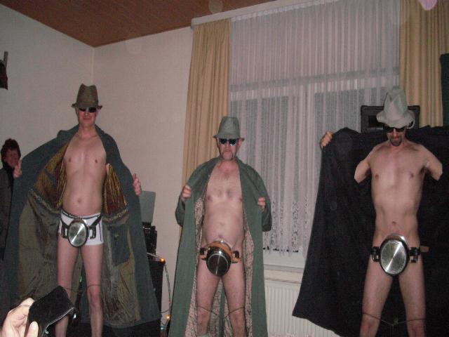 Techentin0810.jpg (39839 bytes)