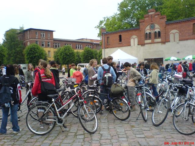 Tour0701.jpg (73538 bytes)