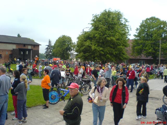 Tour0703.jpg (58574 bytes)