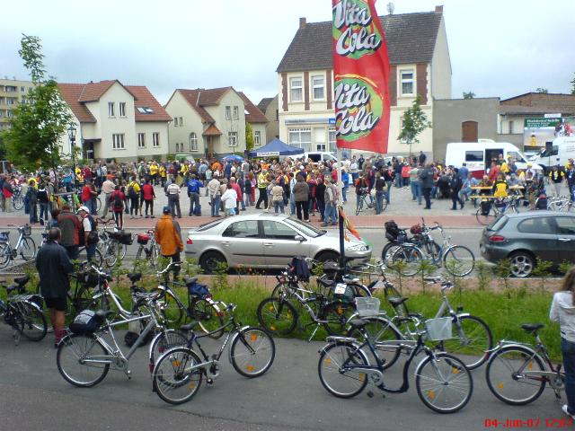 Tour0704.jpg (73865 bytes)