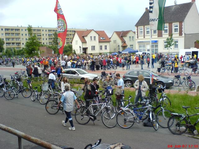 Tour0705.jpg (74052 bytes)