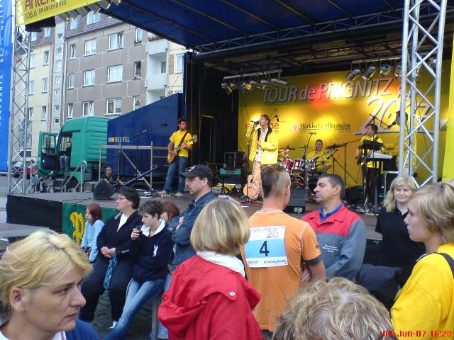 Tour0710.jpg (71014 bytes)