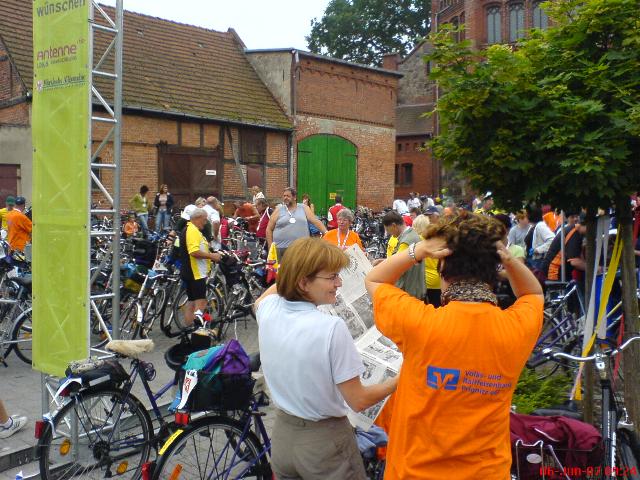 Tour0711.jpg (76281 bytes)