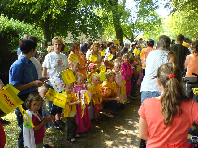 Tour0718.jpg (84549 bytes)