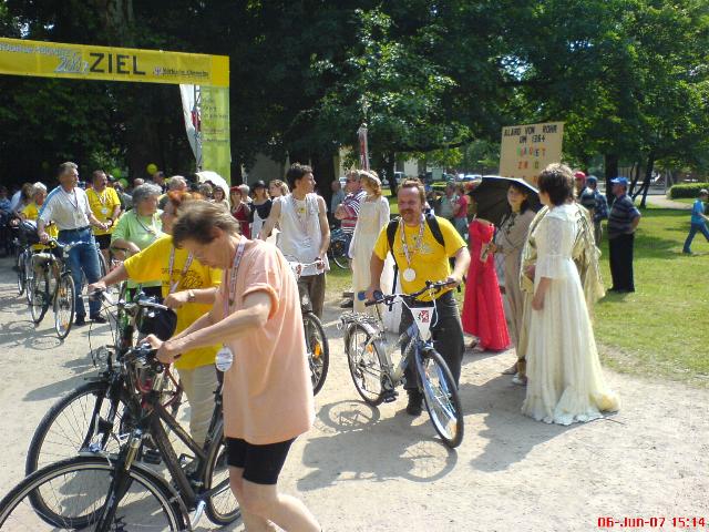 Tour0719.jpg (76235 bytes)