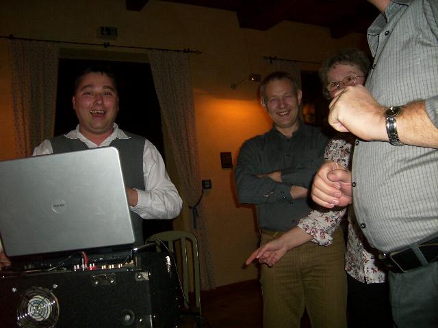 Weigans0807.jpg (39908 bytes)